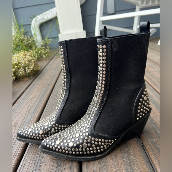 Boots - Picture 2 of 2